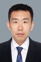李威